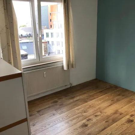 Charleroi : Appartement Renove En Centre-Ville شارلروا